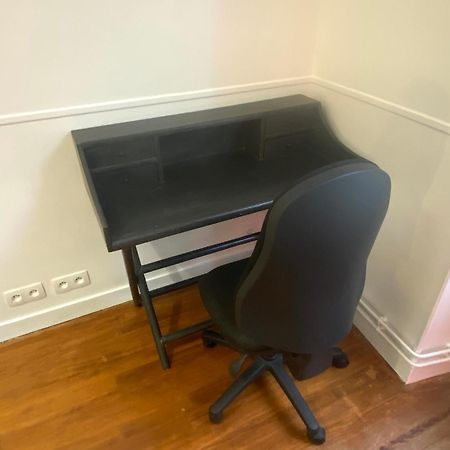 Floydroom'S Pau Chambre Hotes Dans Appartement Partage Proche Chateau Bagian luar foto