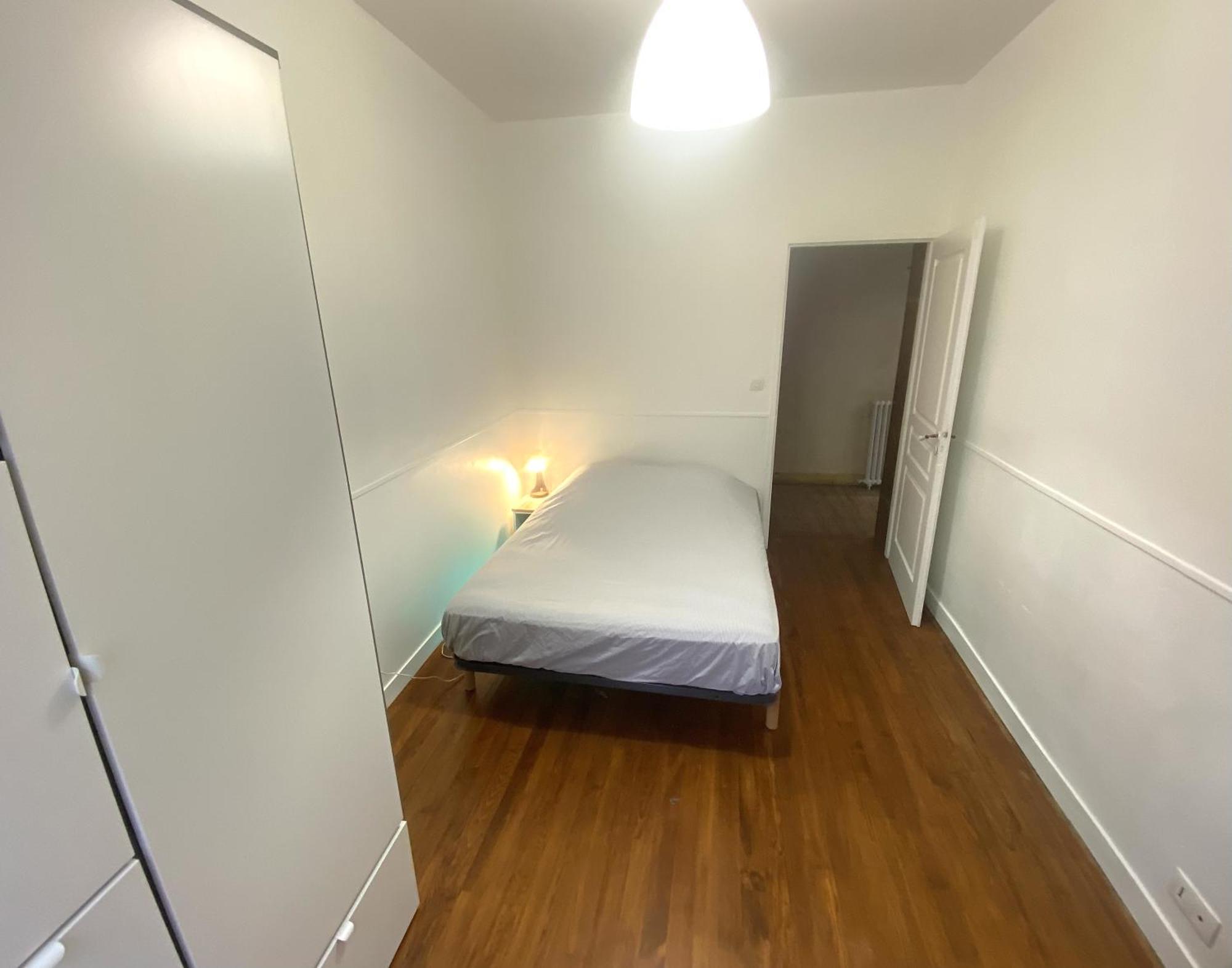 Floydroom'S Pau Chambre Hotes Dans Appartement Partage Proche Chateau Bagian luar foto